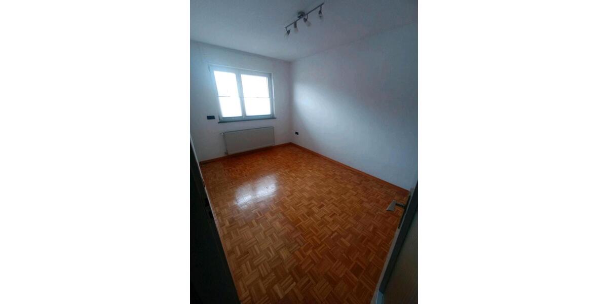 Doppelhaushälfte Elsenfeld - 3 Zimmer, 80 m&sup2;, 1.000&euro; | Angebot:26007661