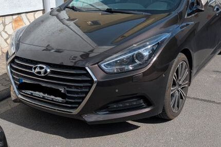 Hyundai i40 140.000 km 9.400 &euro; Höchst 64739
