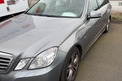 Mercedes-Benz E 220 300.000 km 2.999 &euro; Hanau 63457