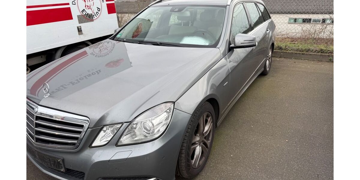 Mercedes-Benz E 220 300.000 km 2.999 &euro; Hanau 63457