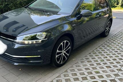 VW Golf 208.000 km 12.000 &euro; Mühlheim am main 63165