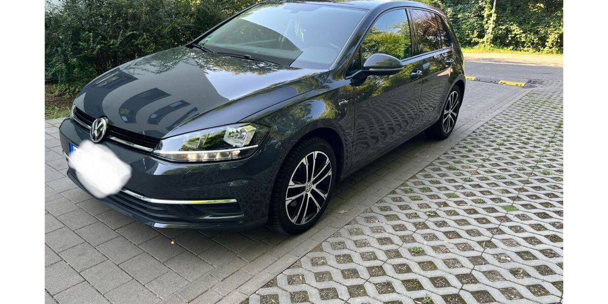 VW Golf 208.000 km 12.000 &euro; Mühlheim am main 63165