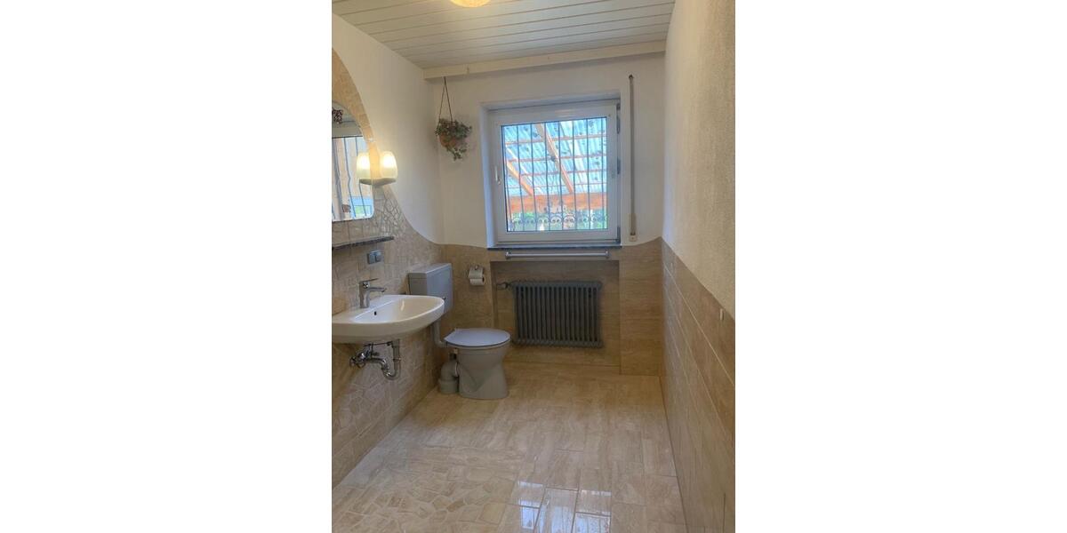 Mehrfamilienhaus, Wohnhaus Klingenberg am Main - 11 Zimmer, 250 m&sup2;, 649.000&euro; | Angebot:24864932