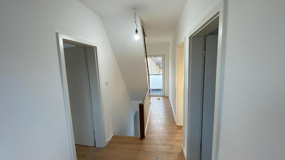 Einfamilienhaus Bessenbach - 5.5 Zimmer, 127 m&sup2;, 1.460&euro; | Angebot:25626134