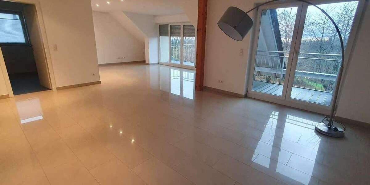 Etagenwohnung Haibach - 3 Zimmer, 109 m&sup2;, 1.199&euro; | Angebot:26274726