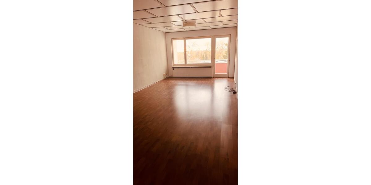 Etagenwohnung Maintal - 2 Zimmer, 70 m&sup2;, 890&euro; | Angebot:25964098