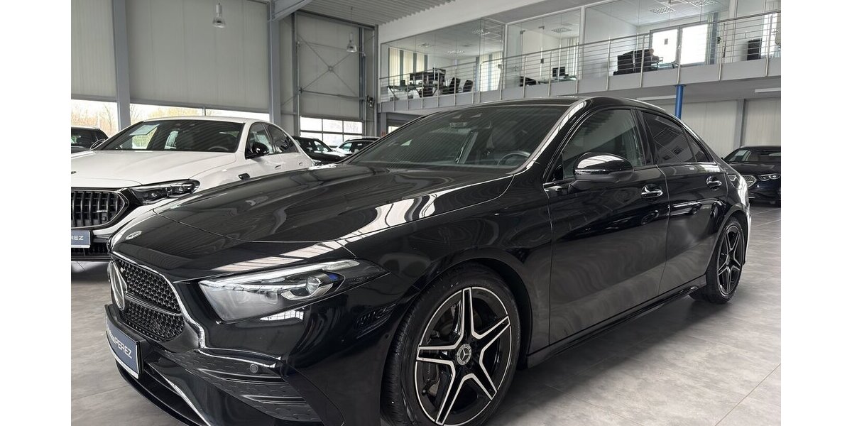 Mercedes-Benz A 200 d LIMOUSINE AMG PREMIUM-DISTR.-PANO-NIGHT! 15.679 km 36.859 &euro; Groß-Umstadt 64823