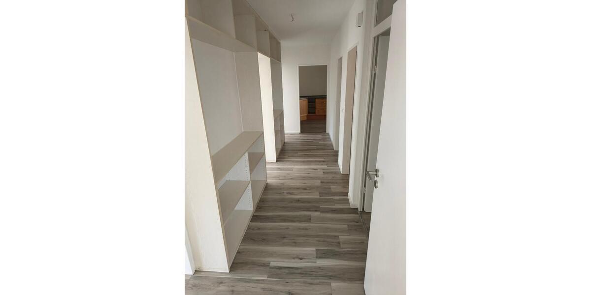 Etagenwohnung Langenselbold - 4 Zimmer, 108 m&sup2;, 870&euro; | Angebot:25431406