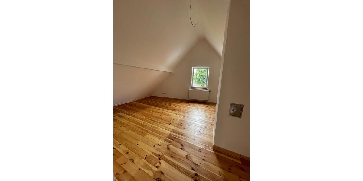 Einfamilienhaus Bürgstadt - 9 Zimmer, 170 m&sup2;, 1.500&euro; | Angebot:25293835