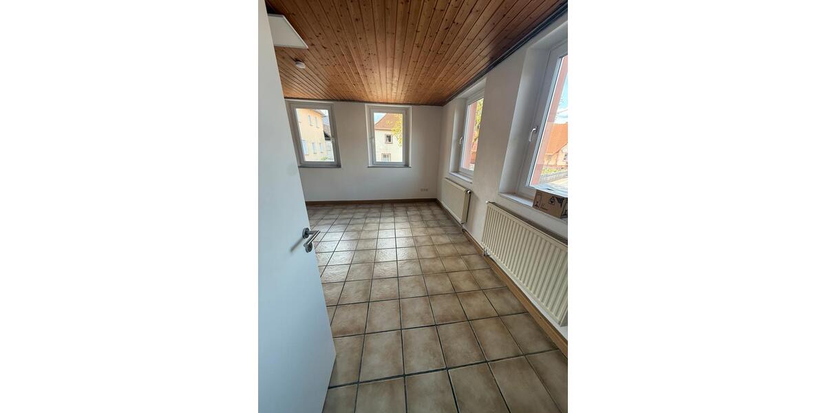 Einfamilienhaus Kleinkahl - 5.5 Zimmer, 140 m&sup2;, 1.250&euro; | Angebot:26614467