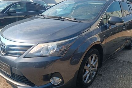 Toyota Avensis 235.000 km 4.900 &euro; Maintal 63477