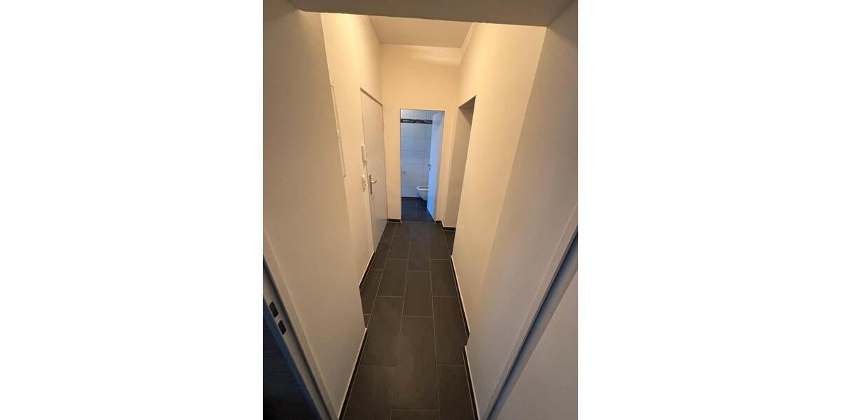 Hochparterre Hanau - 3 Zimmer, 95 m&sup2;, 1.200&euro; | Angebot:26238005