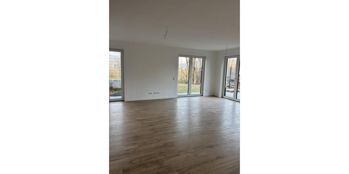 Reihenhaus Höchst im Odenwald - 4 Zimmer, 120 m&sup2;, 1.400&euro; | Angebot:26538383