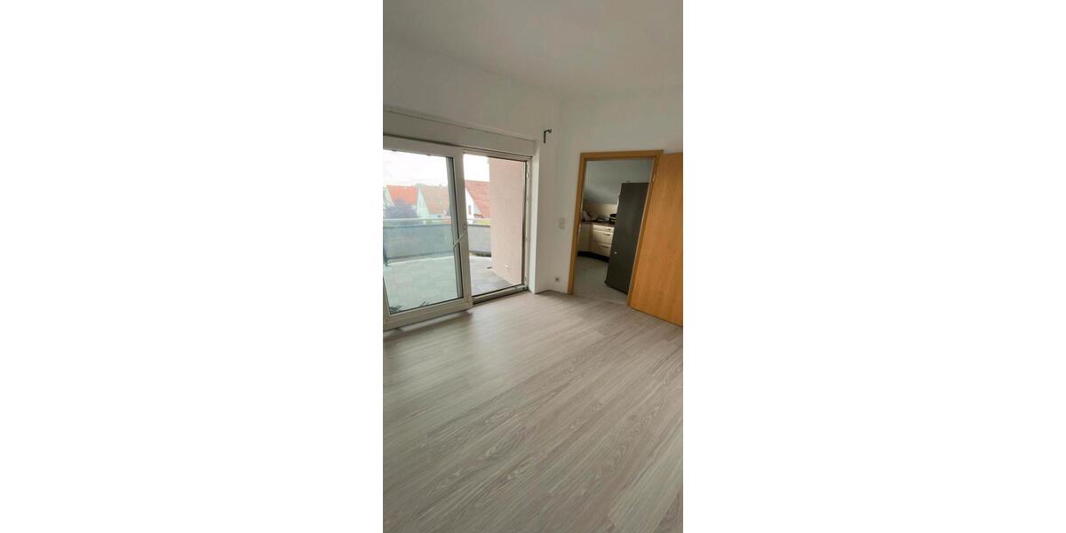 Dachgeschoßwohnung Rödermark - 3.5 Zimmer, 102 m&sup2;, 1.400&euro; | Angebot:26279477