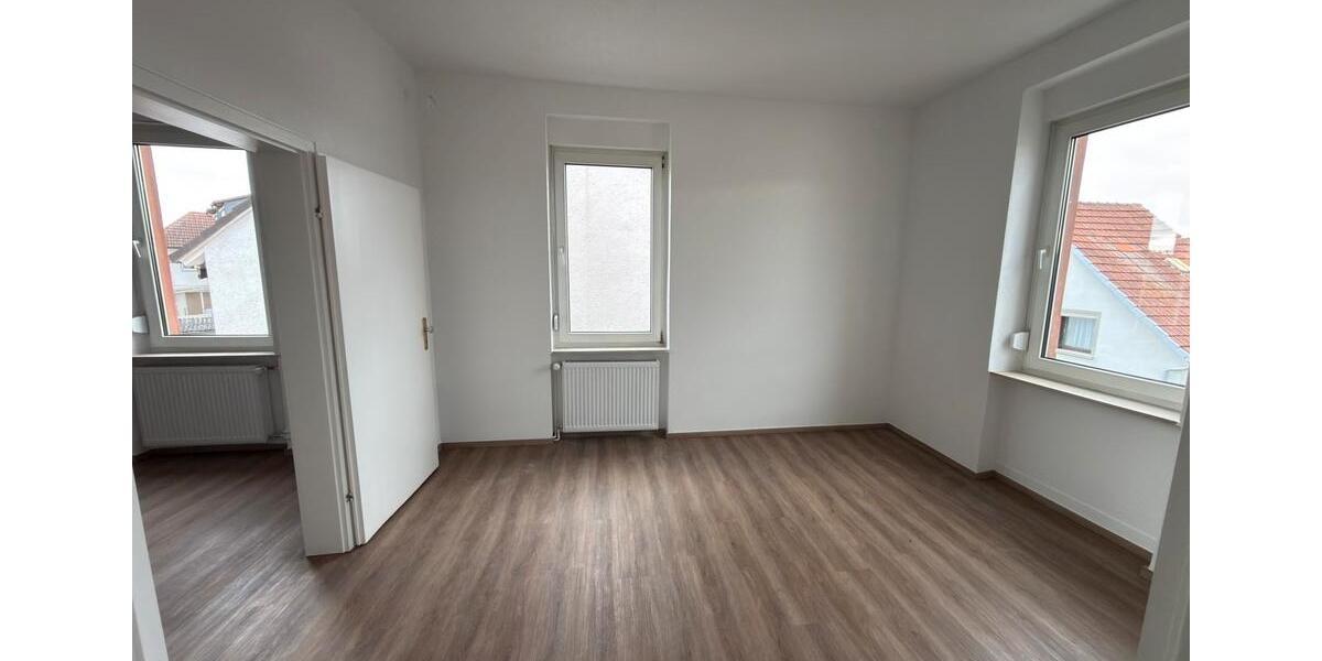 Doppelhaushälfte Münster (Hessen) - 7 Zimmer, 195 m&sup2;, 2.150&euro; | Angebot:26048023