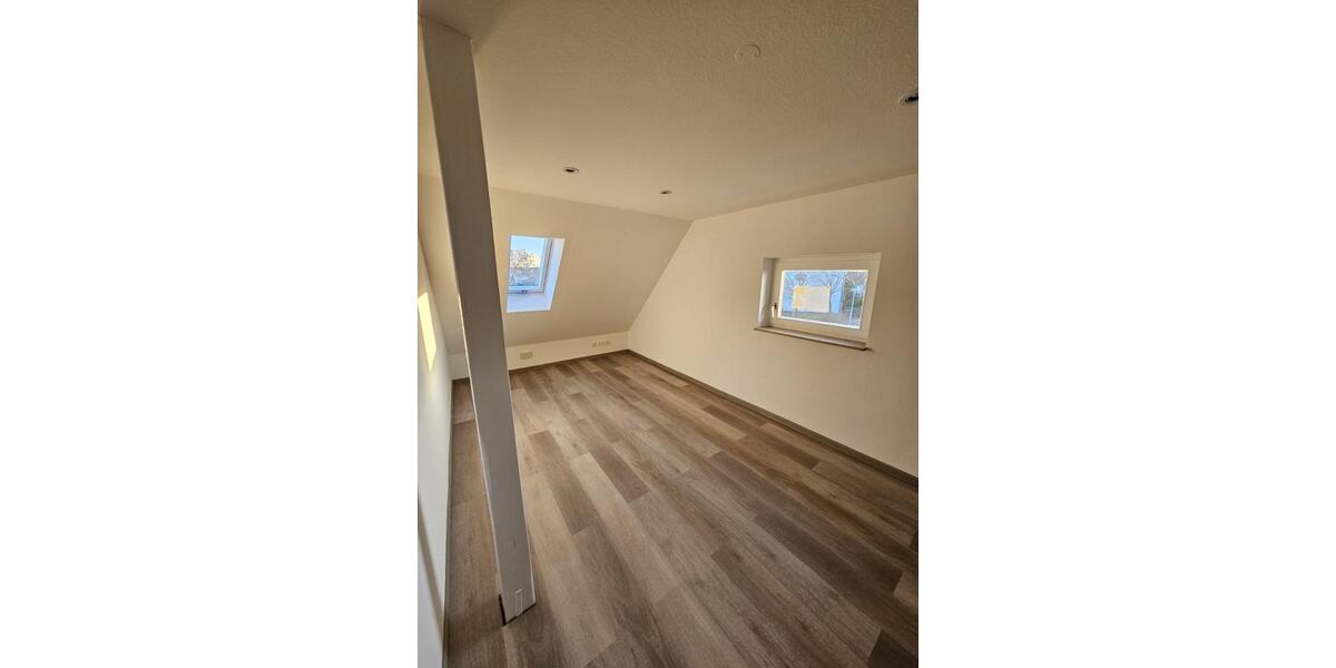 Dachgeschoßwohnung Rodgau - 2 Zimmer, 45 m&sup2;, 780&euro; | Angebot:25360887