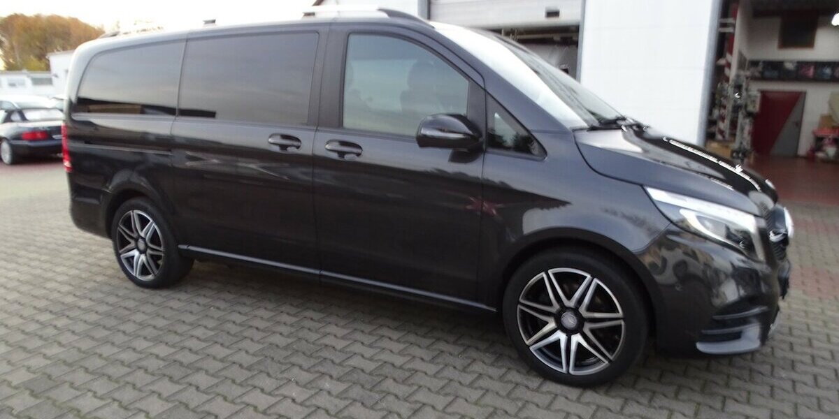 Mercedes-Benz V 300 d 4M lang AVANTGARDE EDITION AMG Line, Stand 61.360 km 56.990 &euro; Rodgau 63110