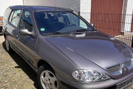 Renault Megane 140.000 km 850 &euro; Hanau 63454