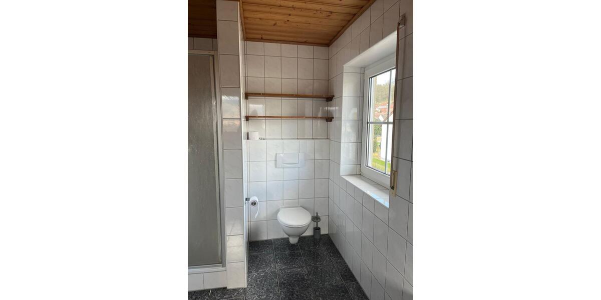 Etagenwohnung Großheubach - 3 Zimmer, 98 m&sup2;, 850&euro; | Angebot:25998893