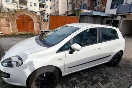 Fiat Punto Evo 159.534 km 2.800 &euro; Klingenberg am Main 63911