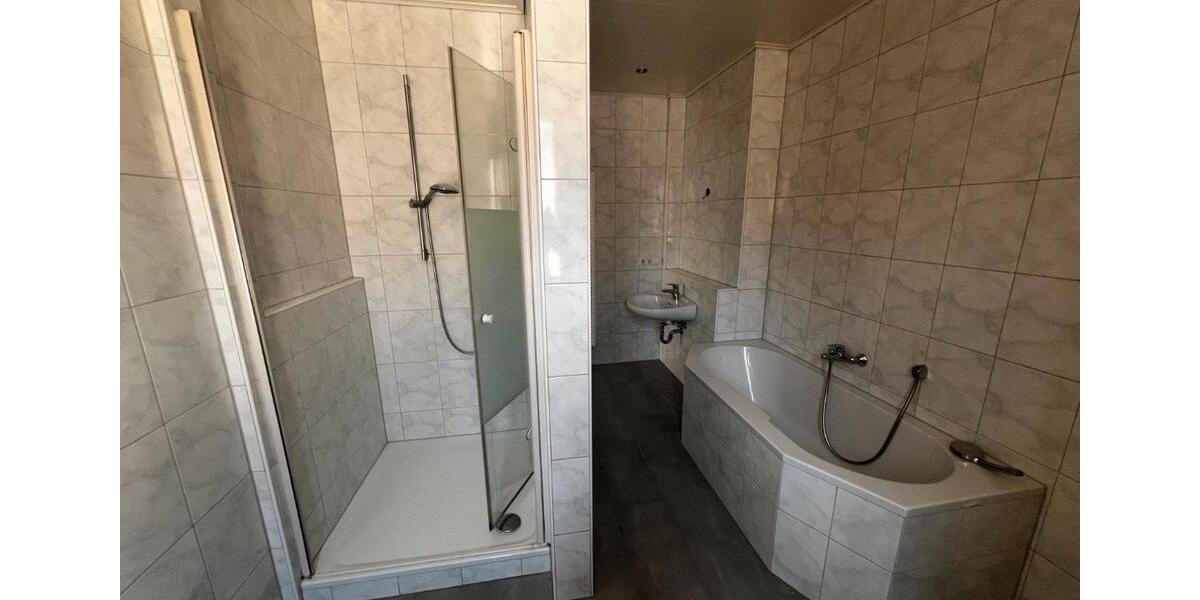 Einfamilienhaus Münster (Hessen) - 9 Zimmer, 195 m&sup2;, 2.175&euro; | Angebot:26591385