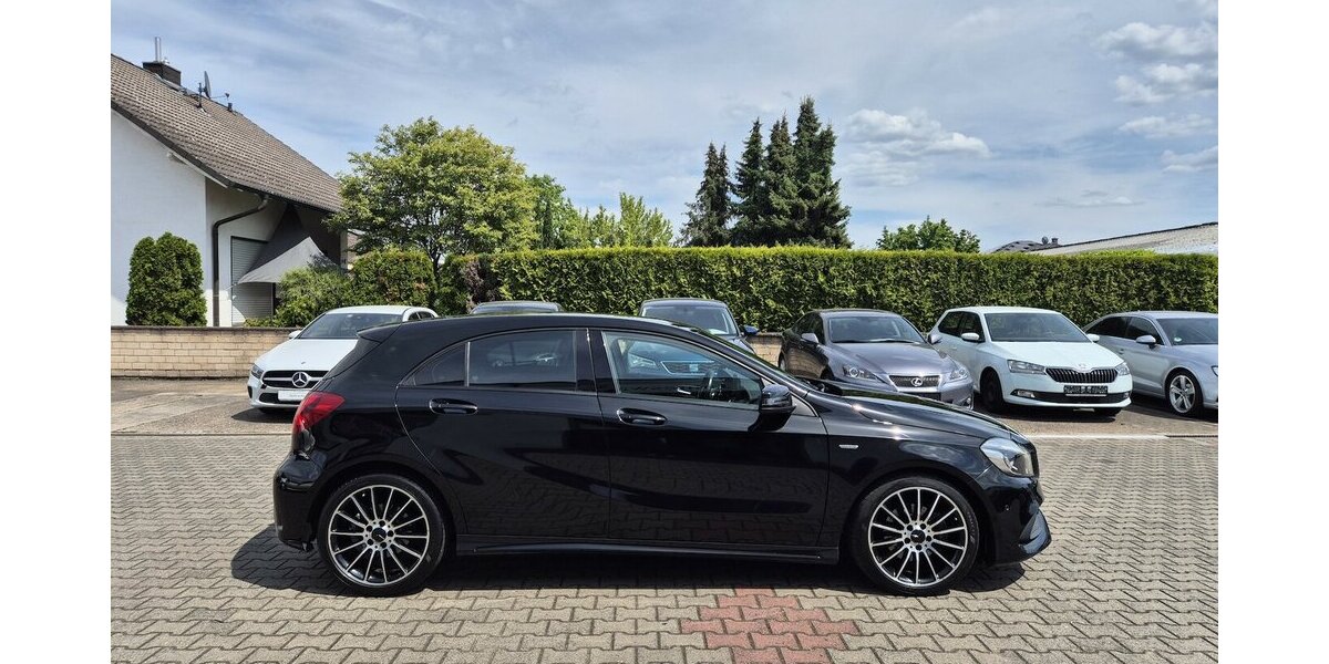 Mercedes-Benz A 200 BlueEfficiency, AMG-Line, LED, Klima, Navi, 91.800 km 17.790 &euro; Rodgau 63110