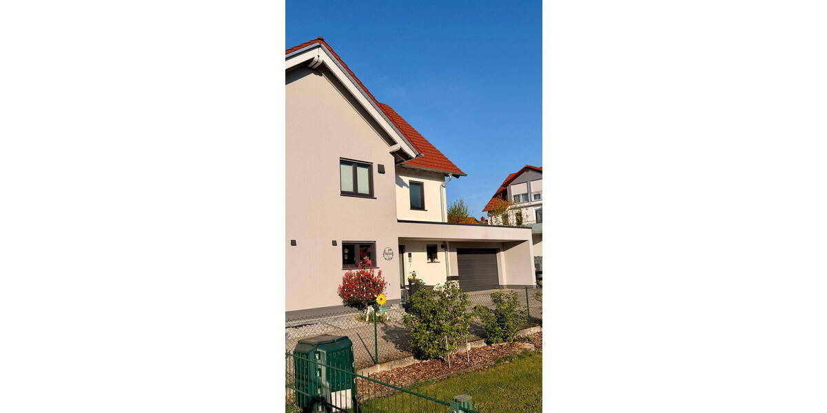 Doppelhaushälfte Bruchköbel - 7 Zimmer, 190 m&sup2;, 2.950&euro; | Angebot:26188724