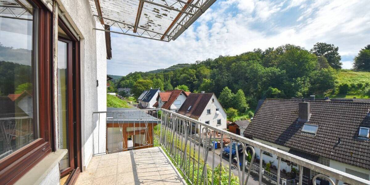 Einfamilienhaus Laufach Hain - 7 Zimmer, 120 m&sup2;, 345.000&euro; | Angebot:25693332