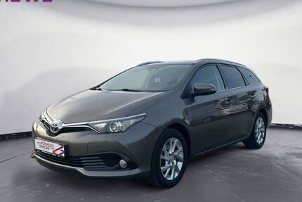 Toyota Auris 49.713 km 14.790 &euro; Dieburg 64807