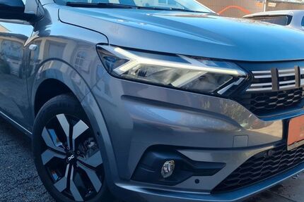 Dacia Sandero 5.400 km 16.899 &euro; Erlensee 63526