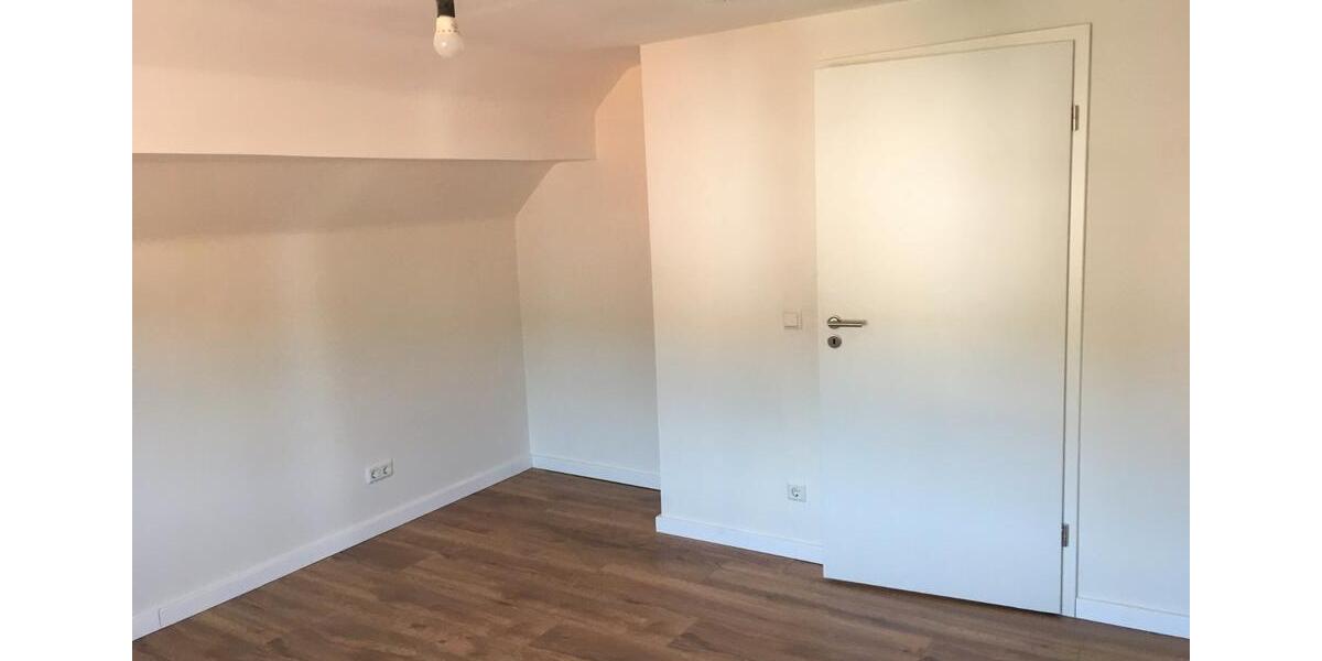 Einfamilienhaus Gründau - 5 Zimmer, 124 m&sup2;, 1.100&euro; | Angebot:26493857