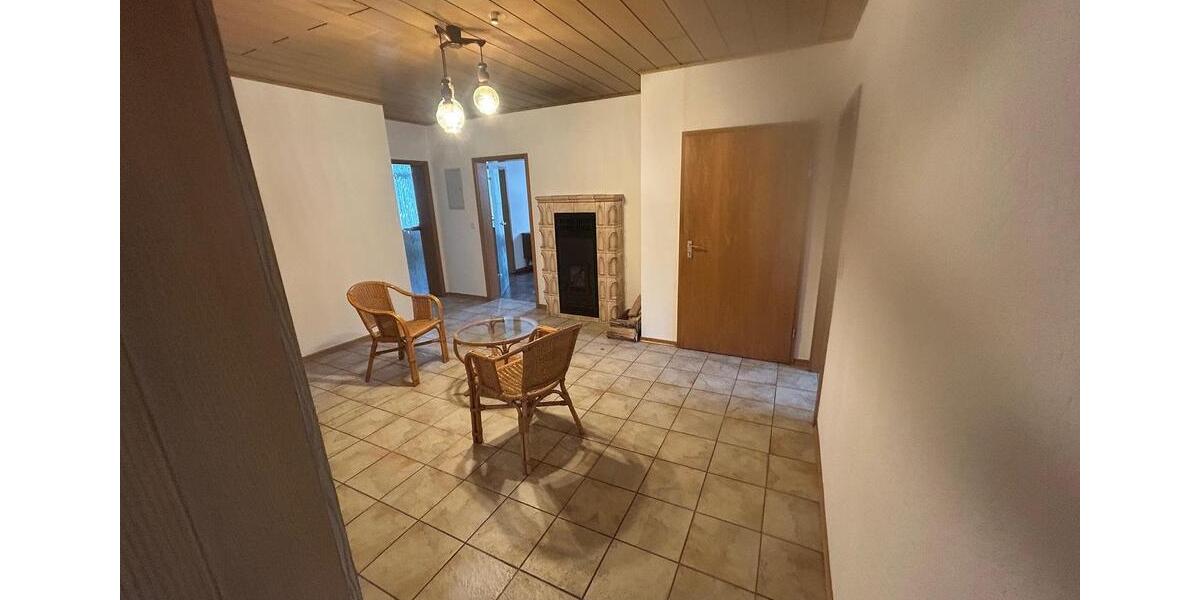 Erdgeschoßwohnung Bessenbach - 2 Zimmer, 135 m&sup2;, 1.100&euro; | Angebot:25722555