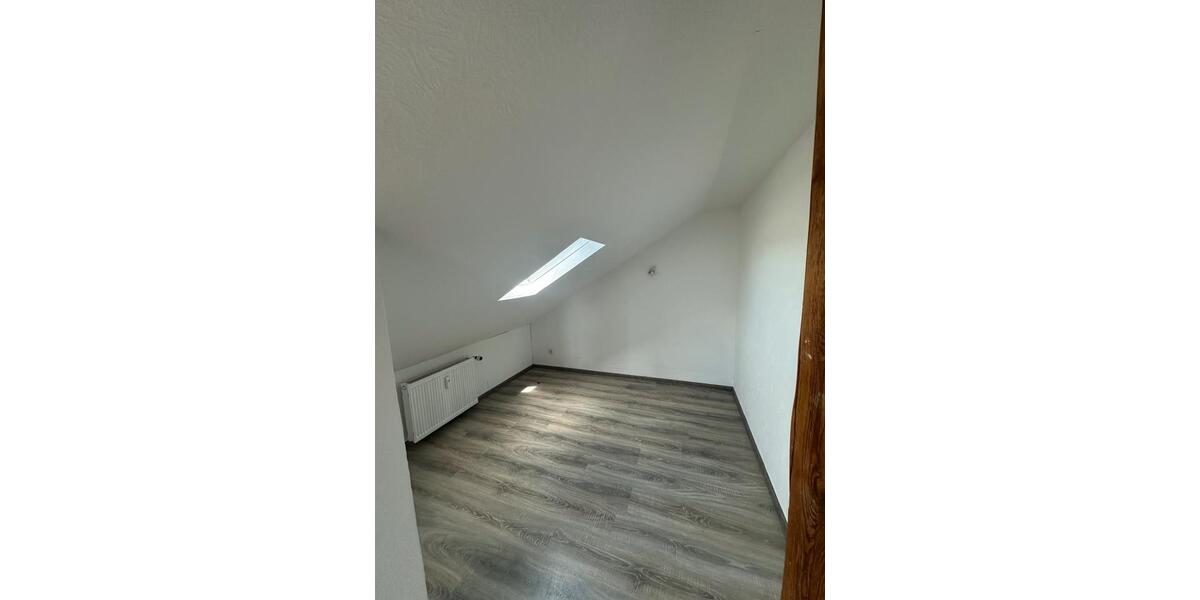 Dachgeschoßwohnung Hanau Groß-Steinheim - 2.5 Zimmer, 50 m&sup2;, 690&euro; | Angebot:26317162