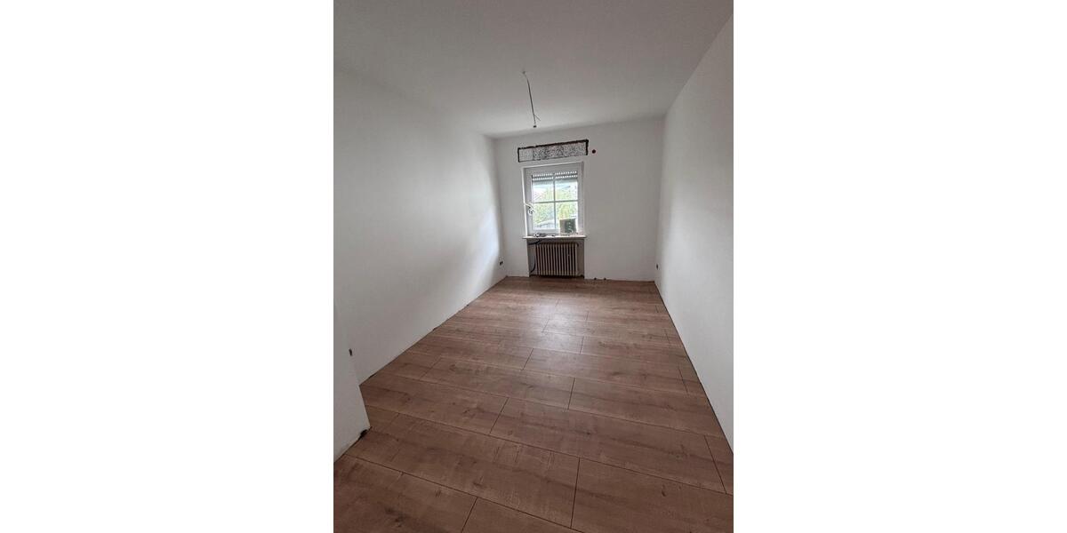 Etagenwohnung Großkrotzenburg - 4 Zimmer, 100 m&sup2;, 1.400&euro; | Angebot:26287933