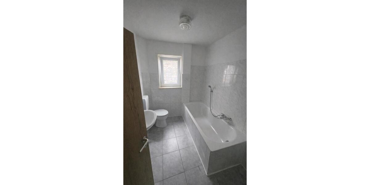 Reihenhaus Klingenberg am Main - 4 Zimmer, 90 m&sup2;, 100.000&euro; | Angebot:25636818