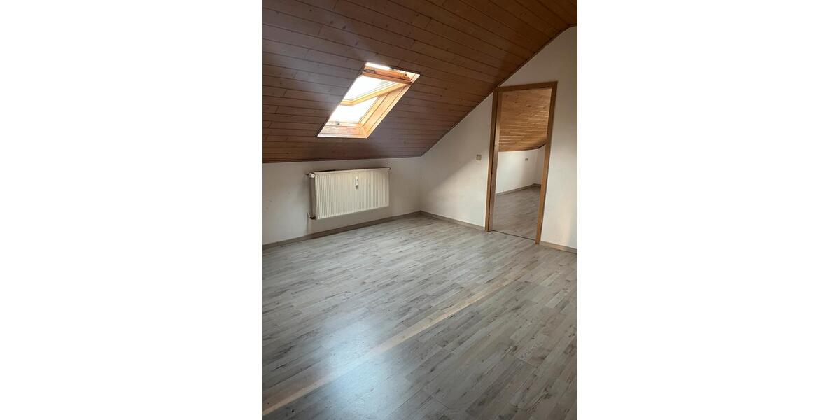 Dachgeschoßwohnung Karlstein am Main - 3 Zimmer, 120 m&sup2;, 850&euro; | Angebot:26291891