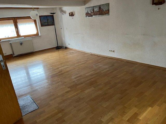 Einfamilienhaus Wörth am Main - 6 Zimmer, 149 m&sup2;, 119.000&euro; | Angebot:26038921