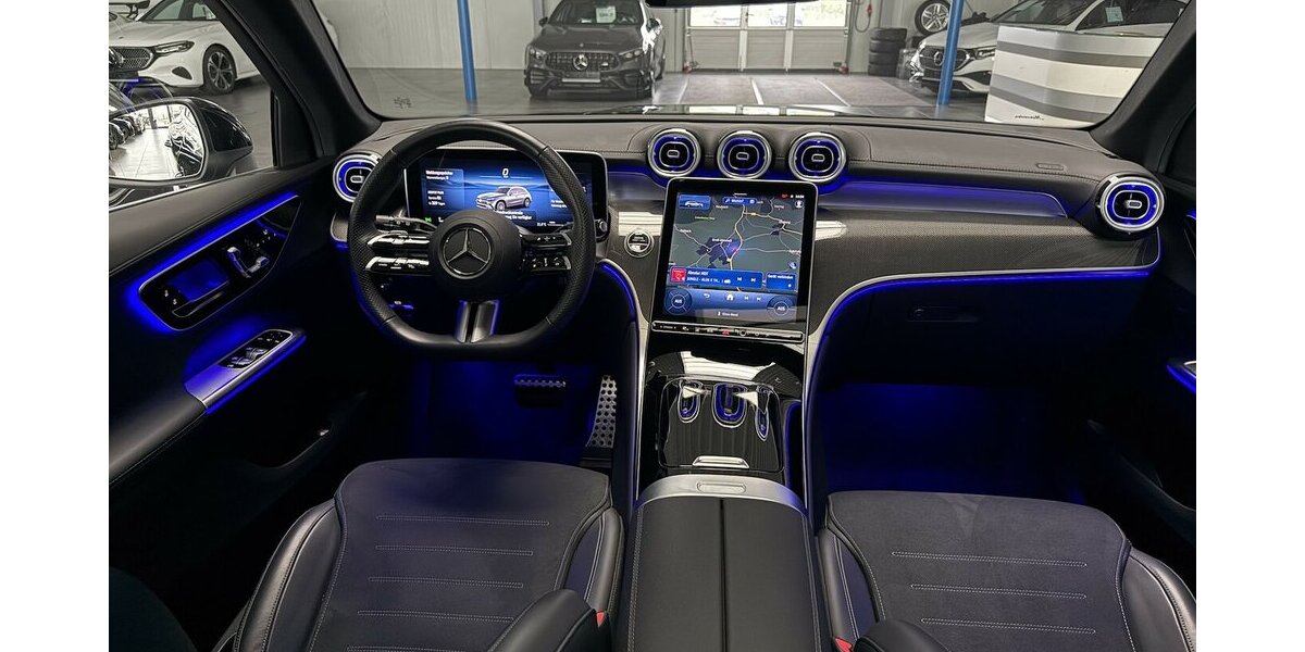 Mercedes-Benz GLC 300 4M AMG PREMIUM STANDHEIZUNG - DISTRONIC! 23.425 km 59.699 &euro; Groß-Umstadt 64823
