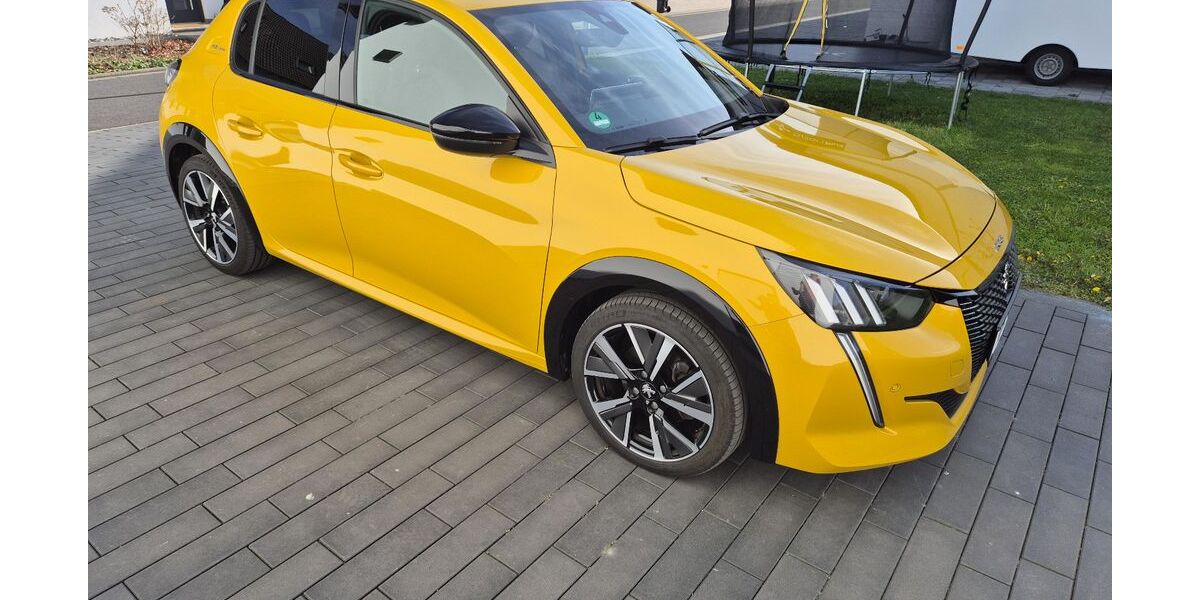 Peugeot 208 59.999 km 14.990 &euro; Mömlingen 63853