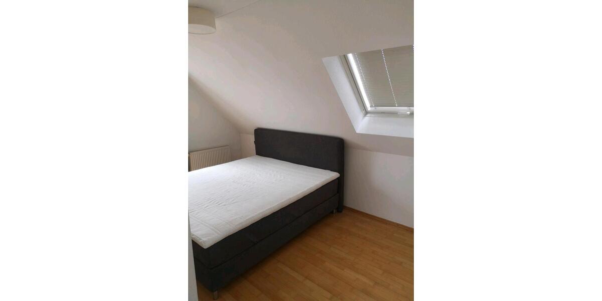 Dachgeschoßwohnung Kahl am Main - 3 Zimmer, 90 m&sup2;, 1.020&euro; | Angebot:26045137