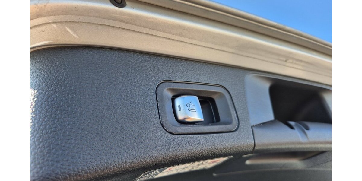 Mercedes-Benz C 200 T AMG Line Rückfahrkamera, AHK, Navigation, 83.637 km 23.890 &euro; Rodgau 63110