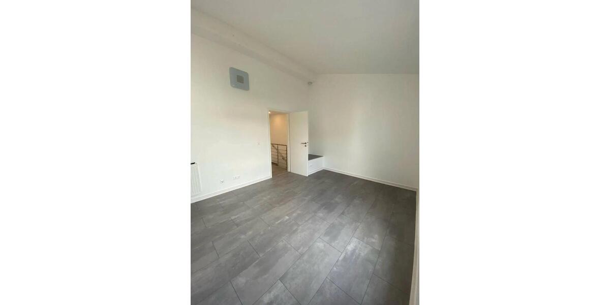 Reihenhaus Hanau Lamboy - 3 Zimmer, 81 m&sup2;, 380.000&euro; | Angebot:27189804