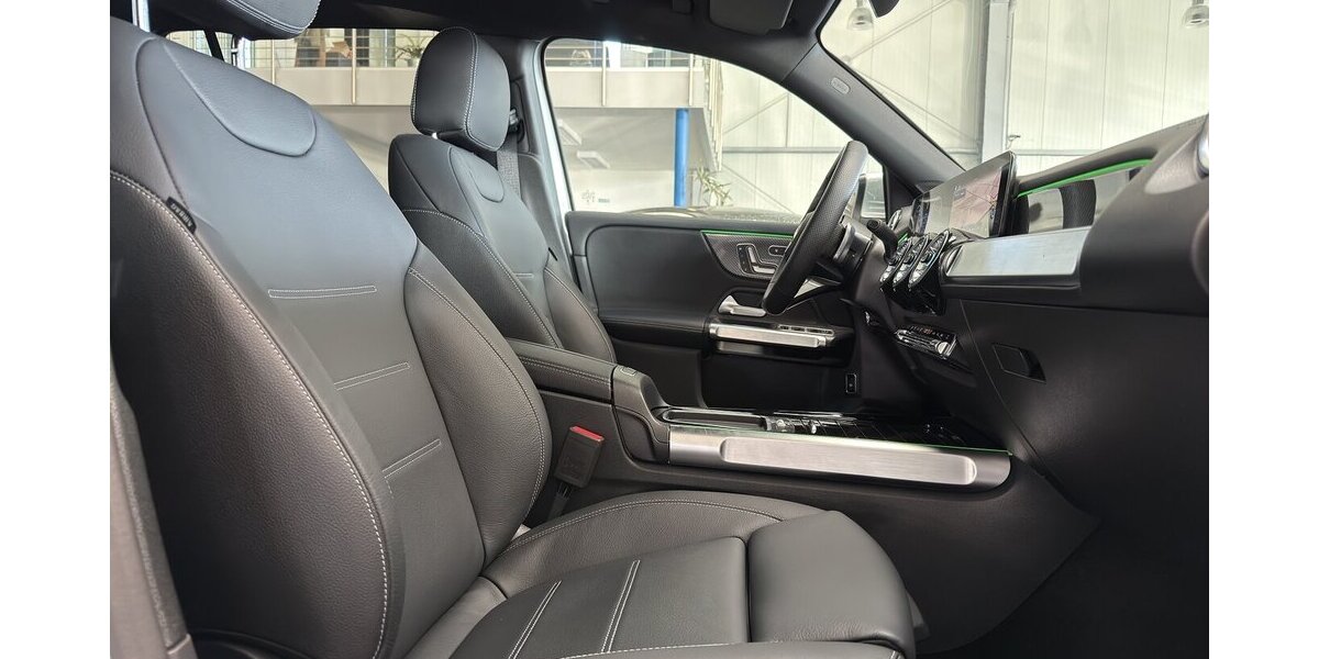 Mercedes-Benz GLB 250 4M AMG PREMIUM DISTRONIC-MEMORY-360-19´´ 5.392 km 47.599 &euro; Groß-Umstadt 64823