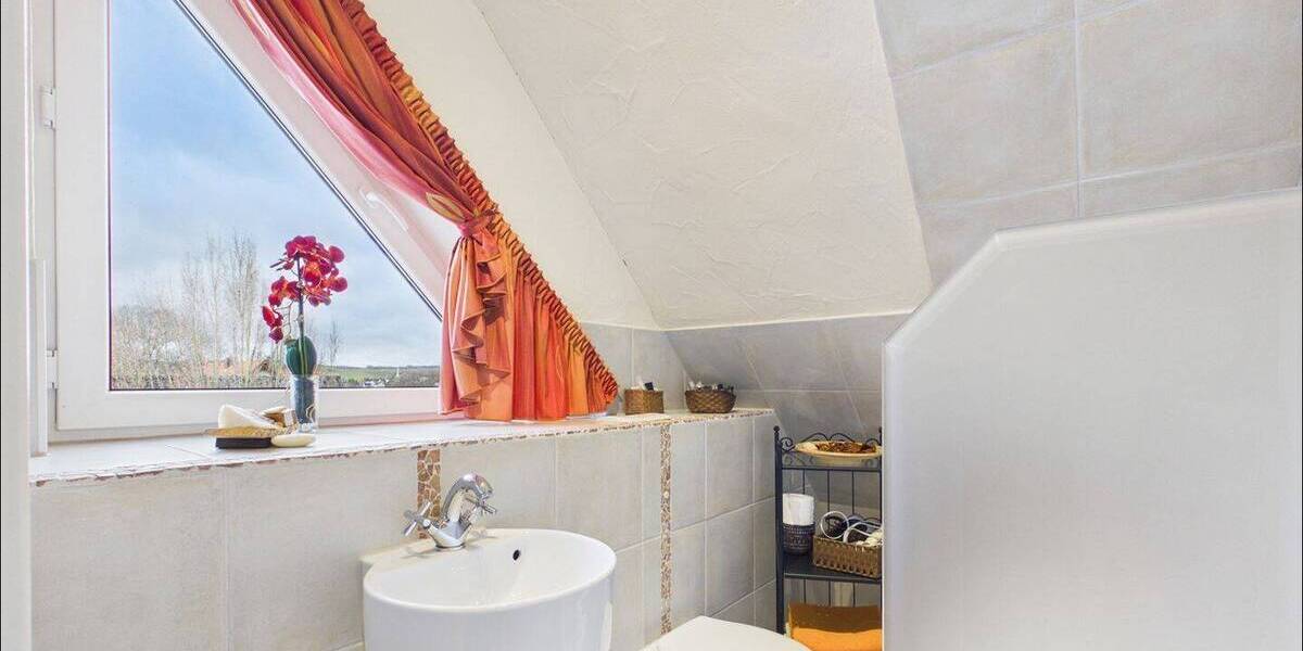 Mehrfamilienhaus, Wohnhaus Großostheim / Wenigumstadt Wenigumstadt - 8 Zimmer, 255 m&sup2;, 869.000&euro; | Angebot:26686345