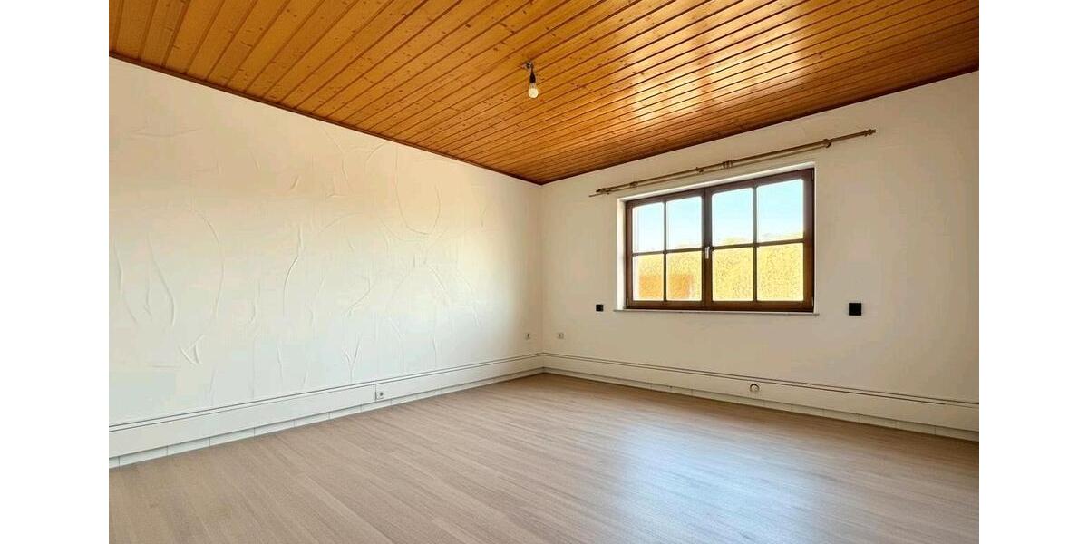 Etagenwohnung Krombach - 2.5 Zimmer, 150 m&sup2;, 1.310&euro; | Angebot:26680177