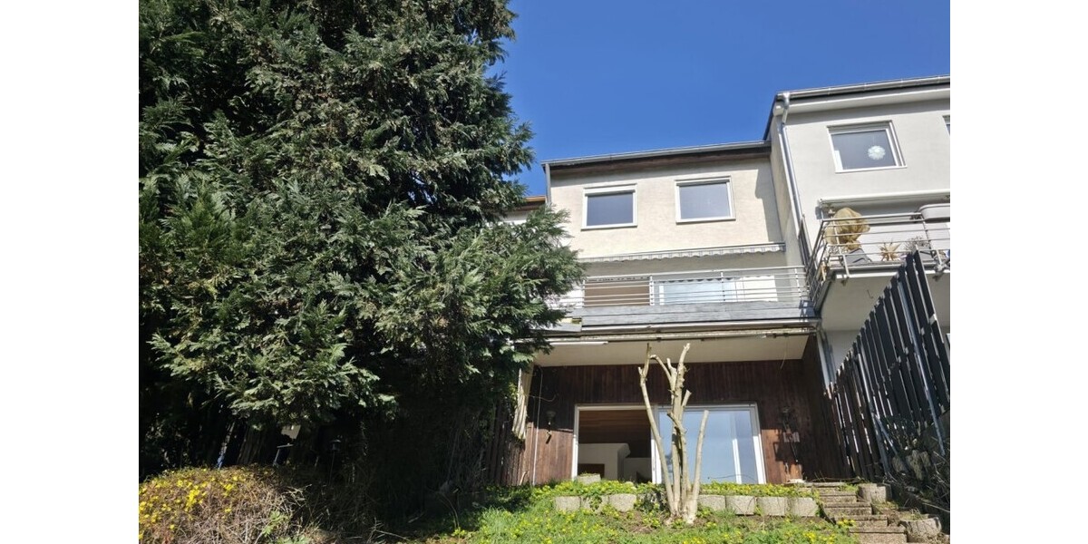 *Rohdiamant mit Potenzial! Großzügiges Reihenhaus in begehrter Wohnlage von Hanau-Steinheim* - Reihenmittelhaus Hanau Groß-Steinheim | Angebot:24804165