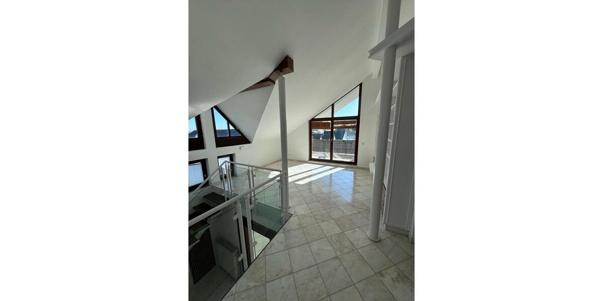 Maisonettenwohnung Dietzenbach - 6 Zimmer, 182 m&sup2;, 2.950&euro; | Angebot:19980319