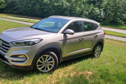 Hyundai TUCSON 88.500 km 15.000 &euro; Faulbach 97906