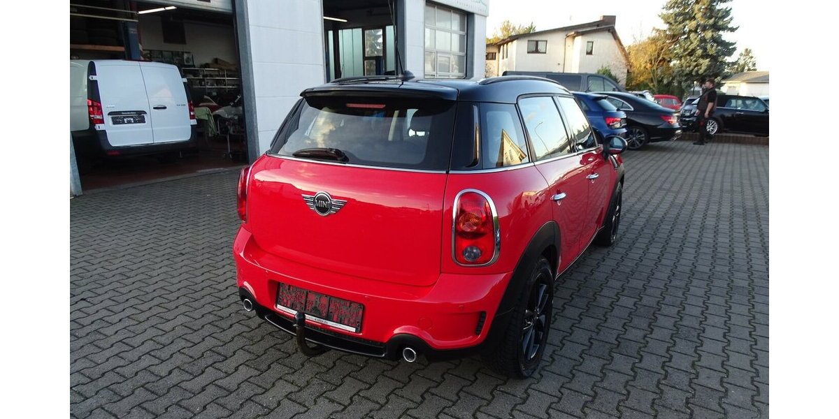 Mini Cooper SD Countryman All4 Cooper SD All4 Automatik 154.582 km 7.990 &euro; Rodgau 63110