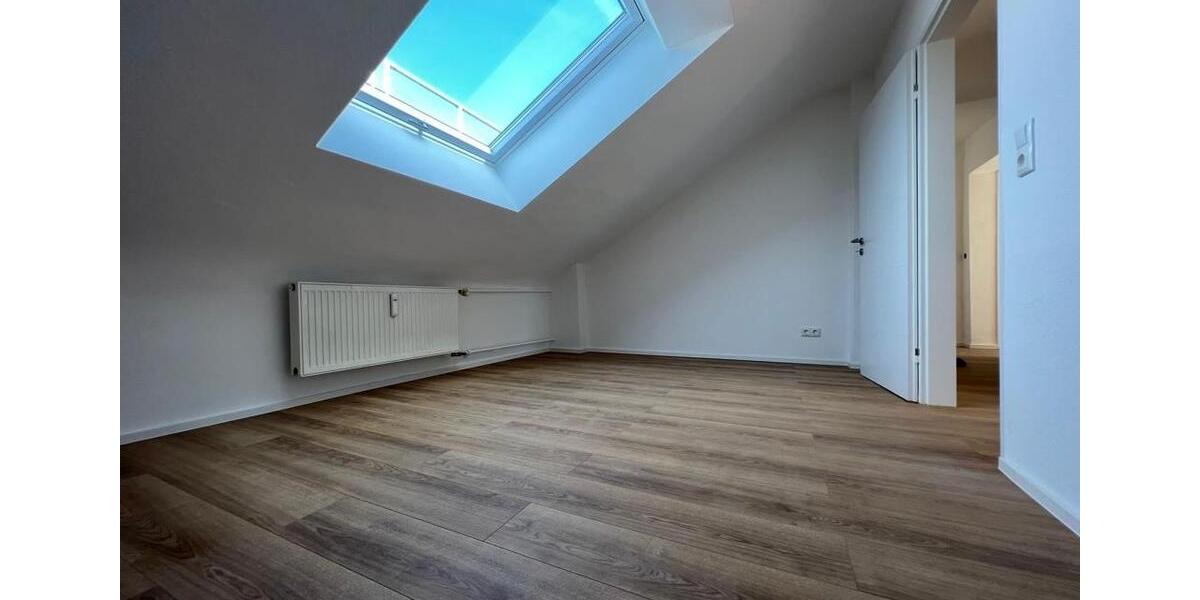 Dachgeschoßwohnung Maintal - 3 Zimmer, 63 m&sup2;, 259.000&euro; | Angebot:27110802